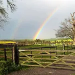 Scotland Lodge Farm, Stonehenge - The Stalls Groundfloor No Dogs & The Loft Dog Friendly