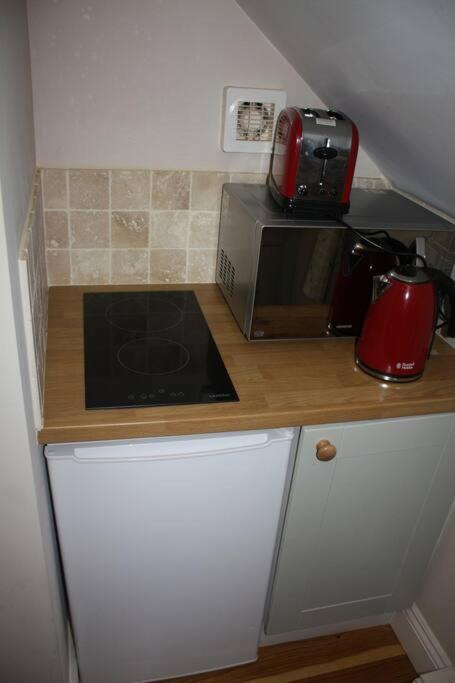 Scotland Farm, Stonehenge - The Stalls Groundfloor No Dogs & The Loft Dog Friendly Apartment