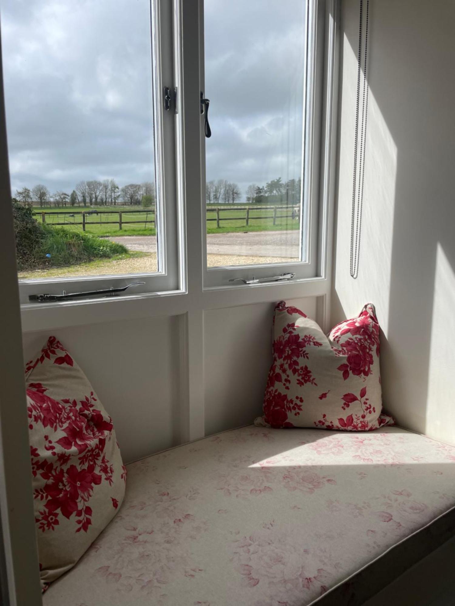 Apartment Scotland Farm, Stonehenge - The Stalls Groundfloor No Dogs & The Loft Dog Friendly *
