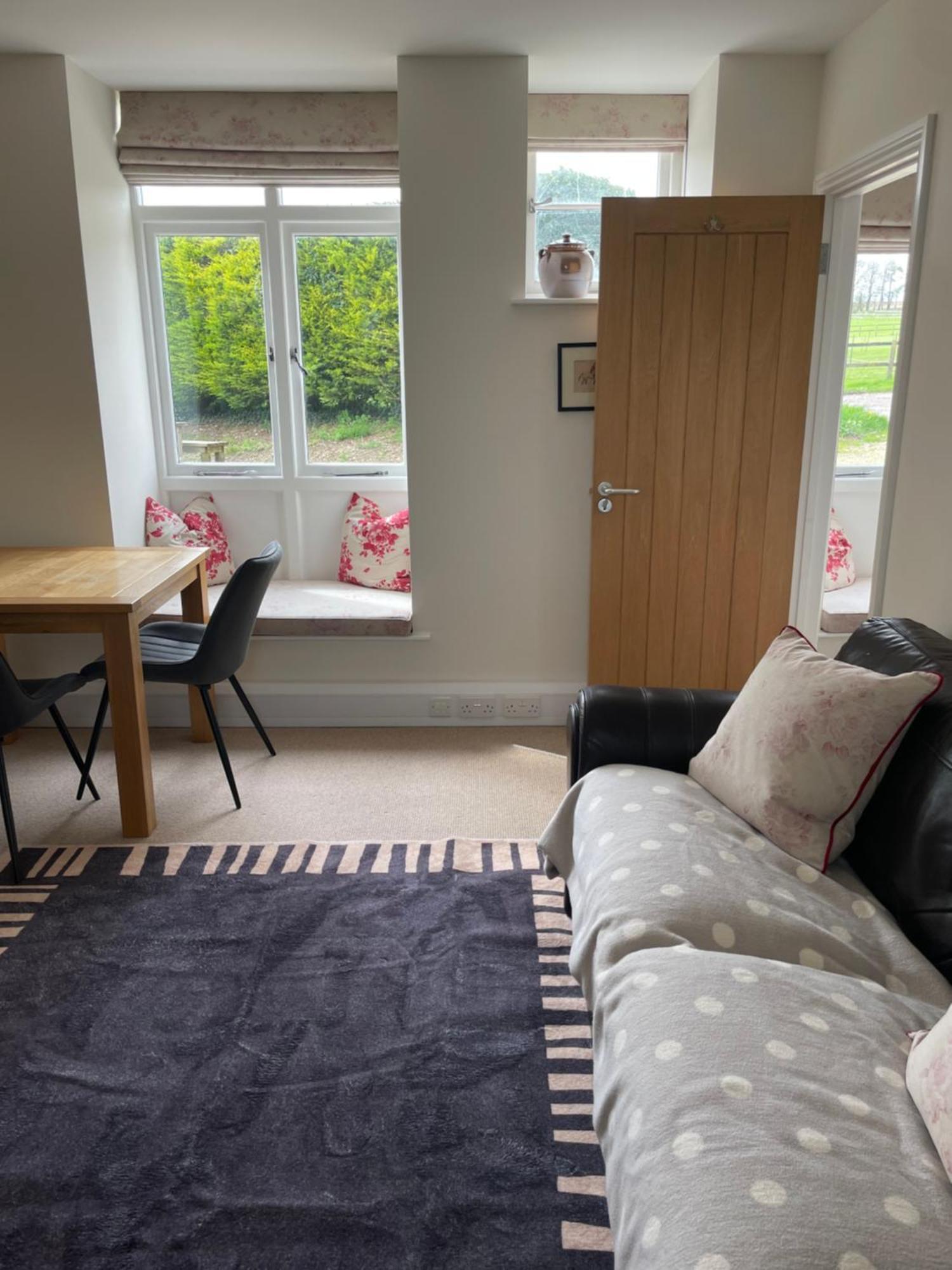Scotland Farm, Stonehenge - The Stalls Groundfloor No Dogs & The Loft Dog Friendly Apartment *